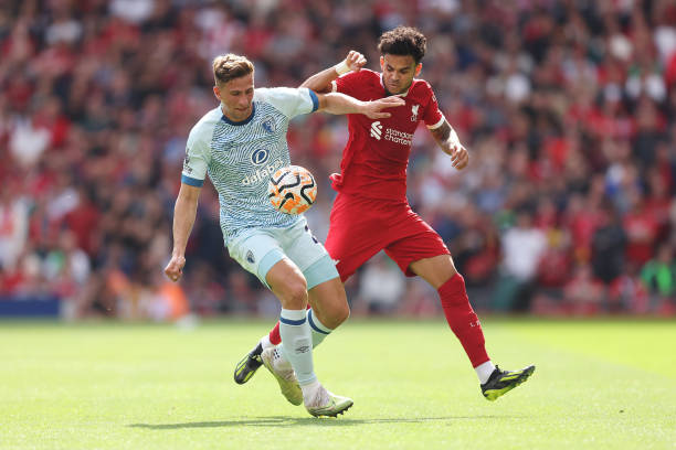 贺晓龙：王楚钦现在挺难的，对手碰到他都遮得心安理得27亮125回复.